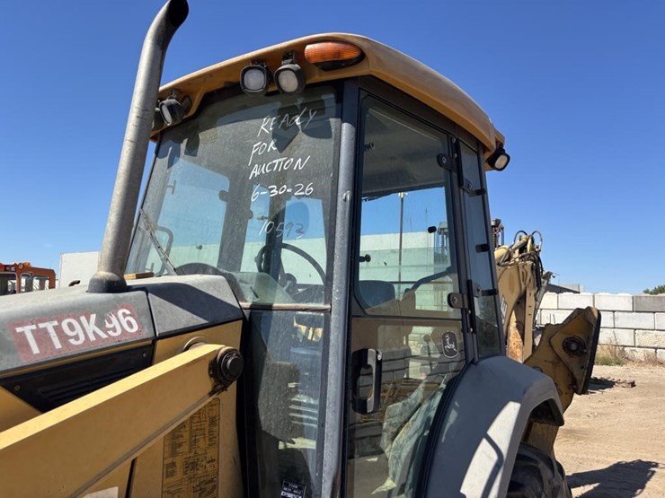 deere-410g-image-33