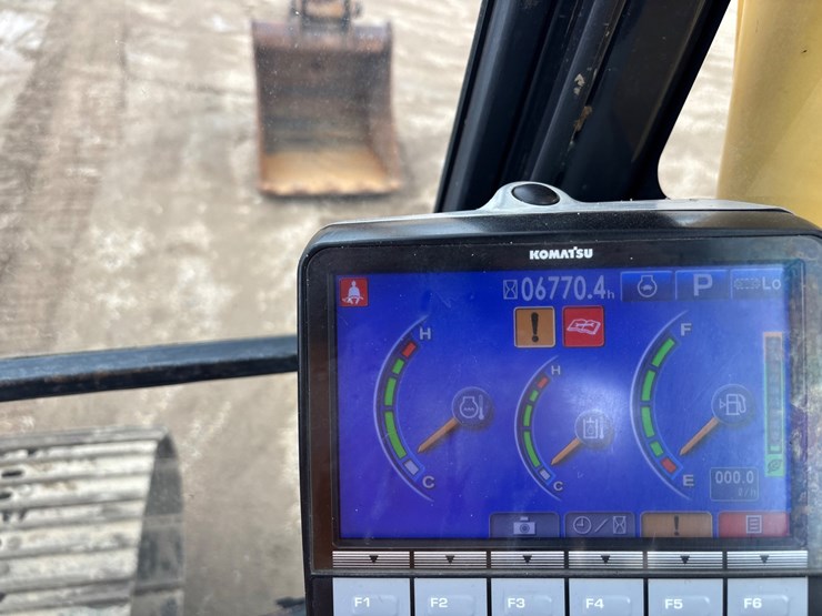 komatsu-pc138us-image-20