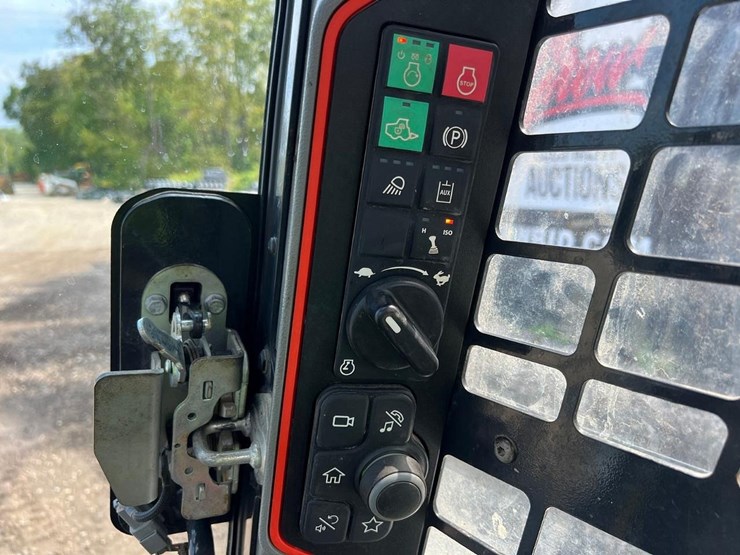 bobcat-t64-image-20