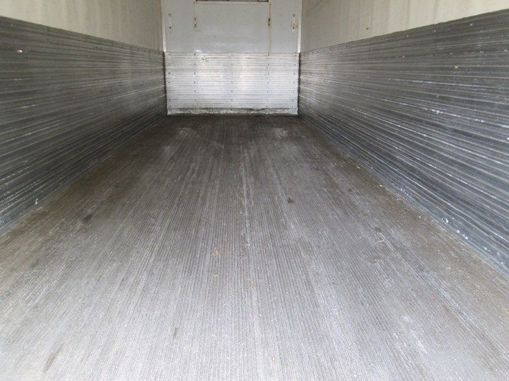 #53807-•-supreme-ho505800-26'7"x101"-truck-refer-box-svg260970102-inv#53807-image-13