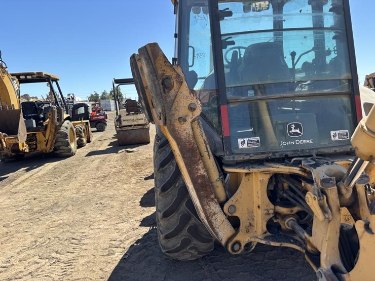 deere-410g-image-26