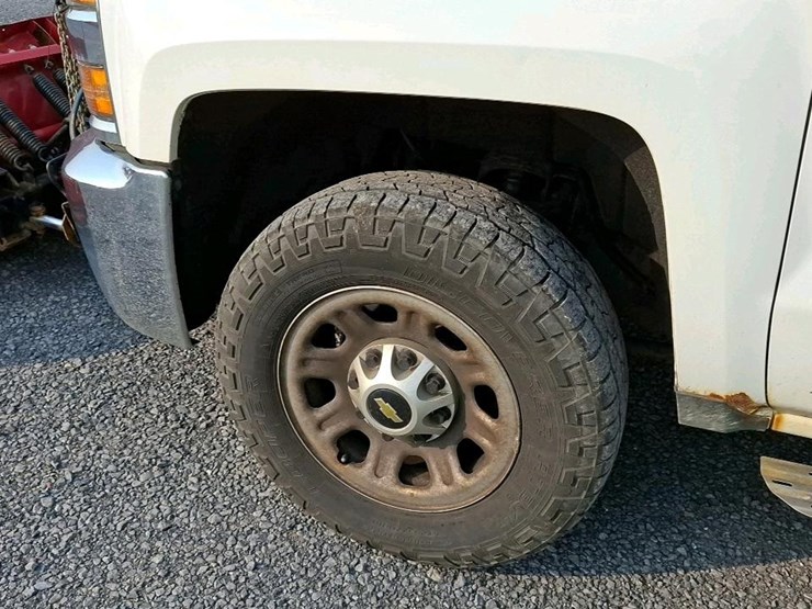 2015-chevrolet-2500-image-32
