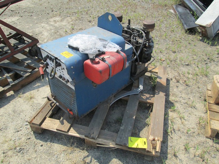 #53819-•-*inop-miller-aead-200le-welder-hj209052-inv#53819-image-1