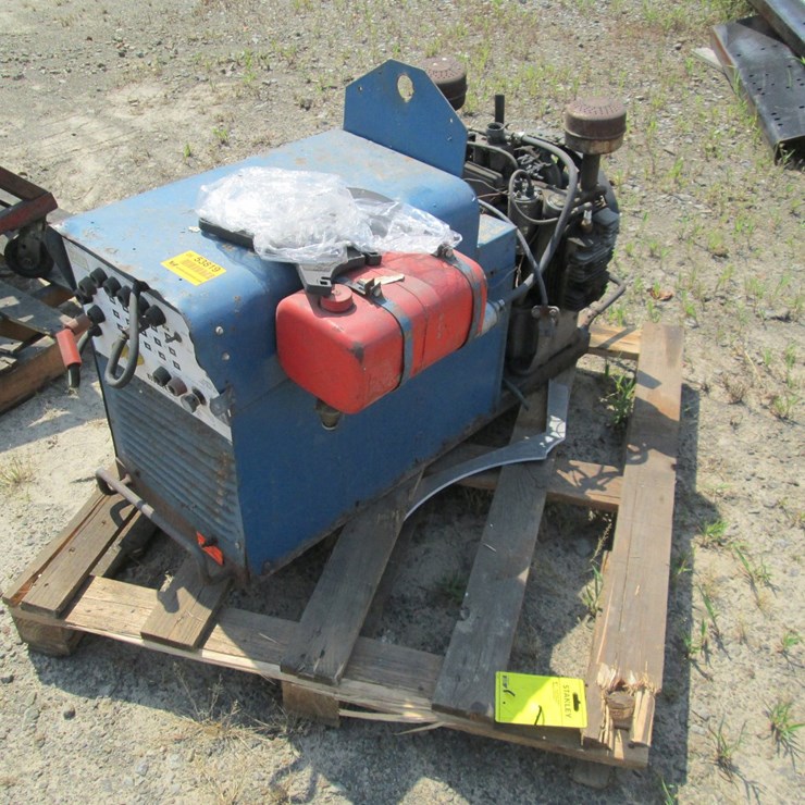 #53819 • *INOP Miller AEAD-200LE Welder HJ209052 INV#53819
