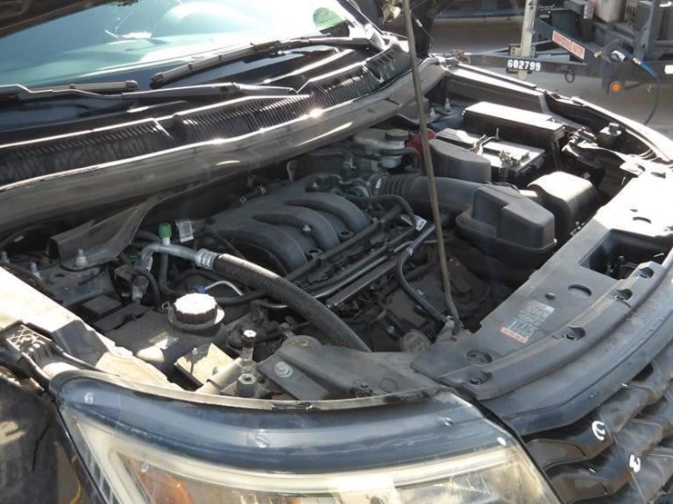 2019-ford-explorer-image-8