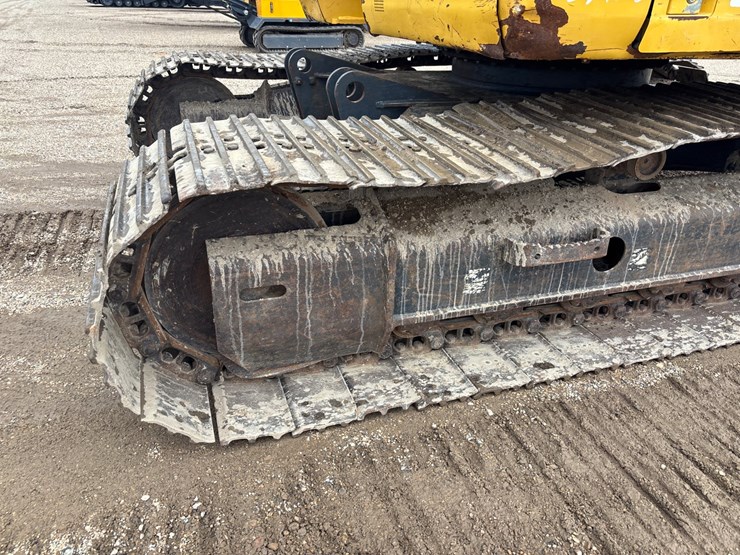 komatsu-pc138us-image-7