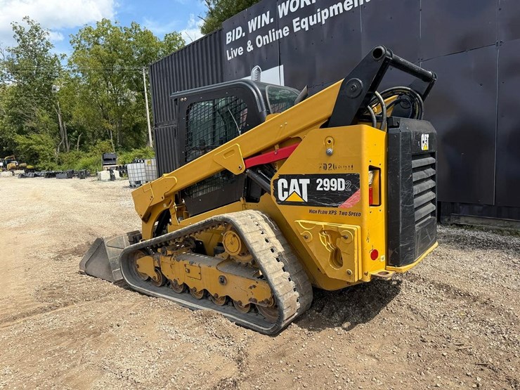 2018-caterpillar-299d2-xps-image-2