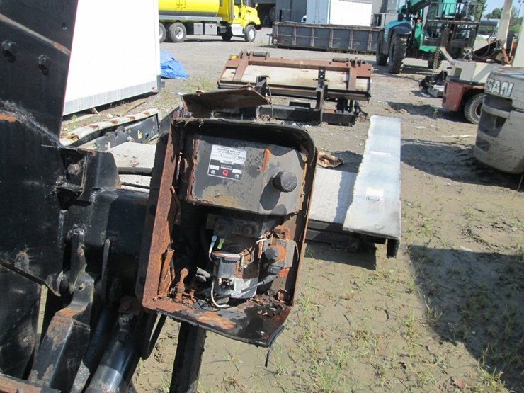 #53879-•-bucher-98-1/2"-lift-gate-inv#53879-image-5