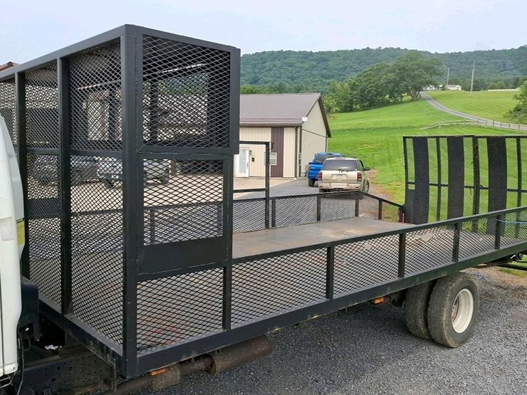 #371-•-2007-isuzu-flatbed-truck-image-21