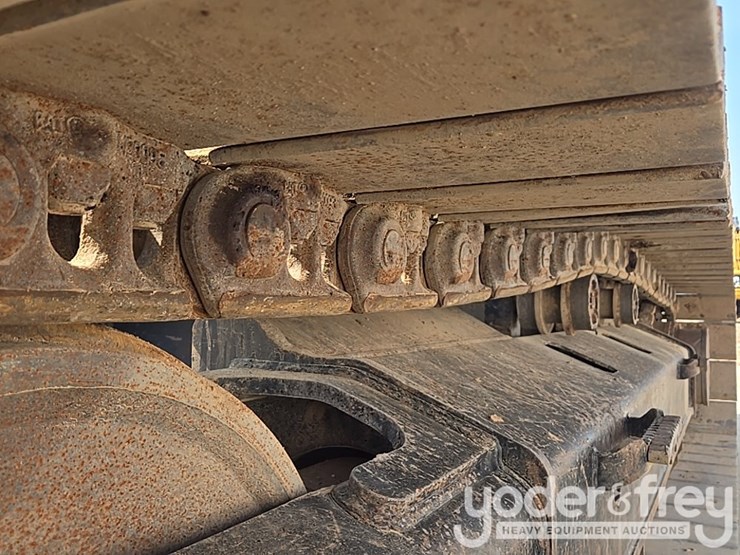 2019-caterpillar-336-image-12
