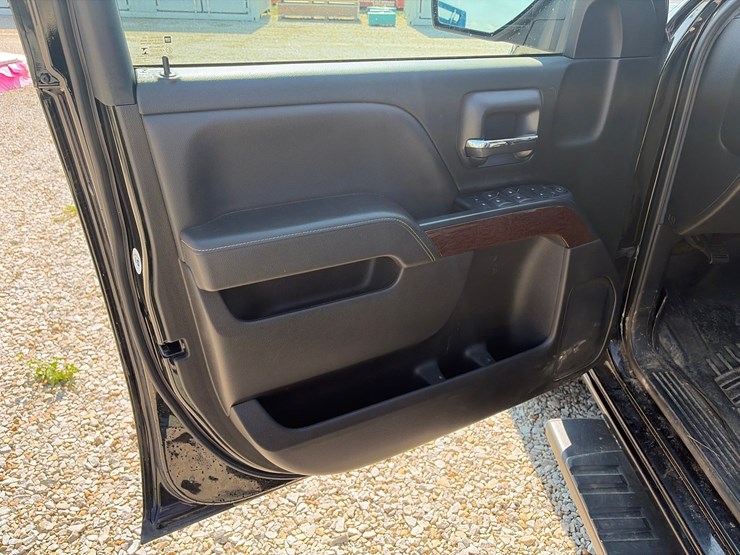 #102-•-2018-gmc-sierra-1500-4x4-image-8
