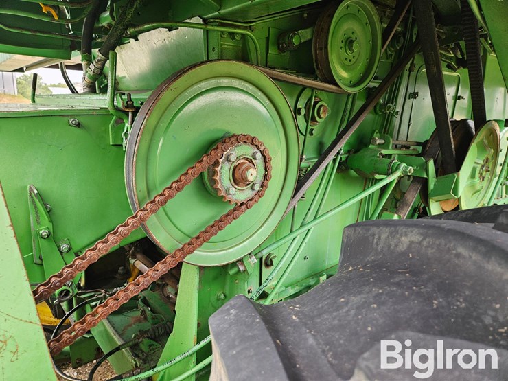 1975-john-deere-3300-image-10