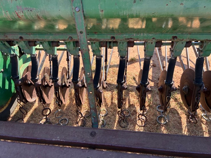 john-deere-8200-image-11