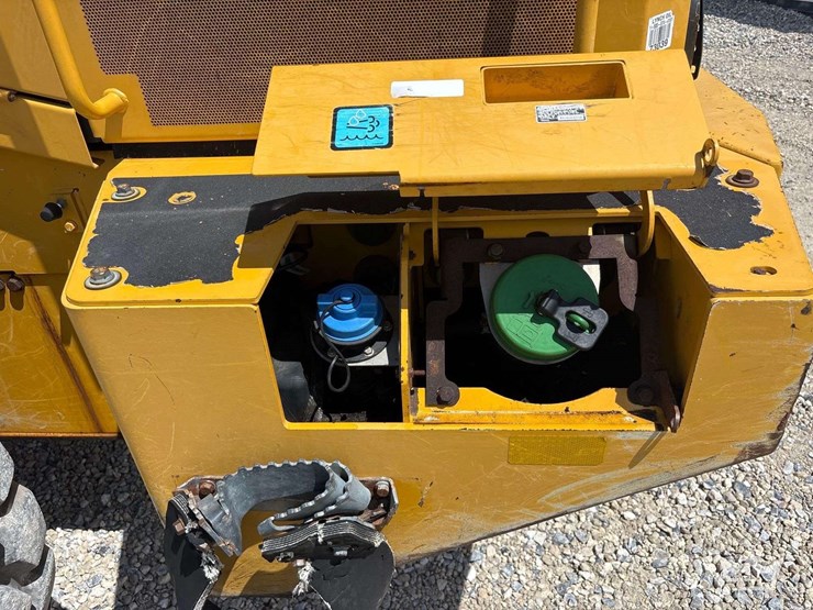 2019-deere-624l-image-11