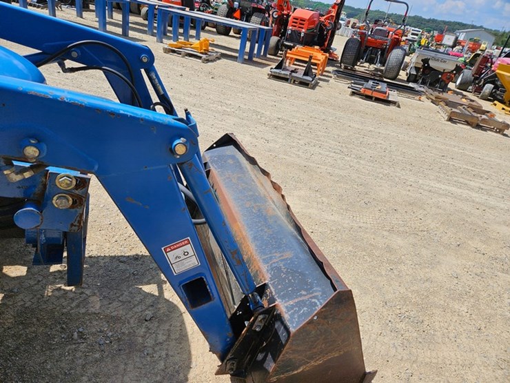 new-holland-tc25-image-27