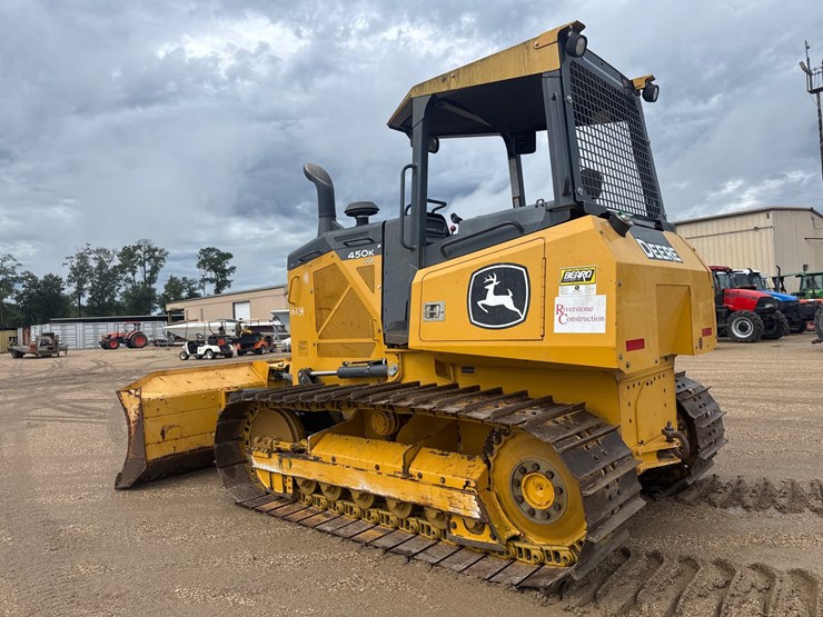 2022-deere-450k-lgp-image-1