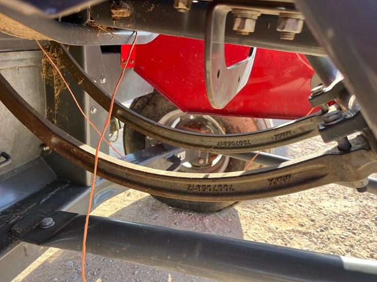 2020-massey-ferguson-1840-image-14