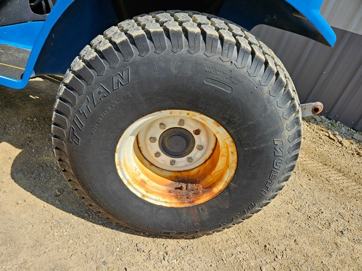 new-holland-tc25-image-18