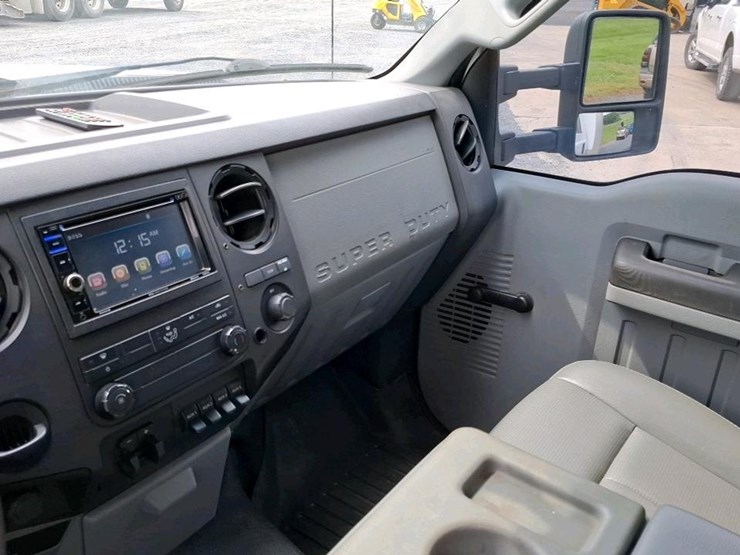 2011-ford-f550-image-15