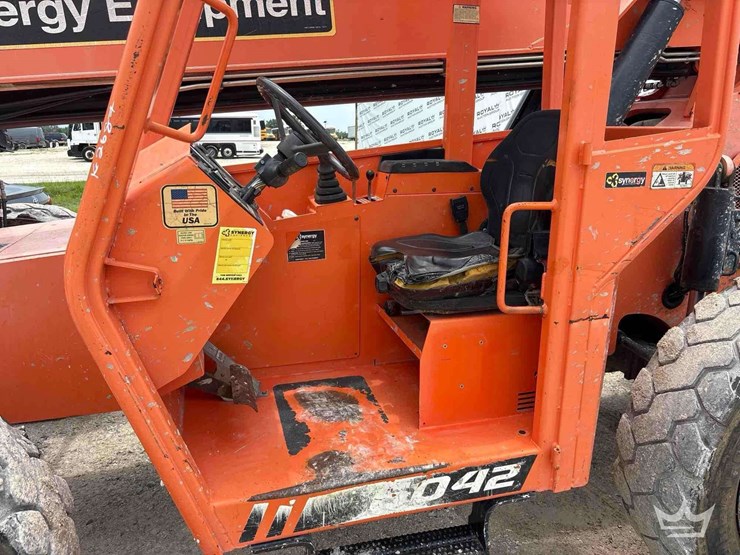 2019-jlg-6042-6,000lb-4x4-rough-terrain-telehandler-image-17
