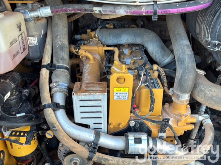 2023-caterpillar-259d3-image-24