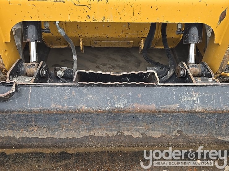 2020-caterpillar-289d3-image-21
