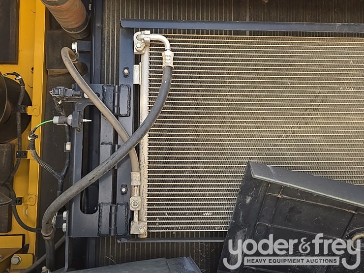 2018-komatsu-pc210-lci-11-image-38