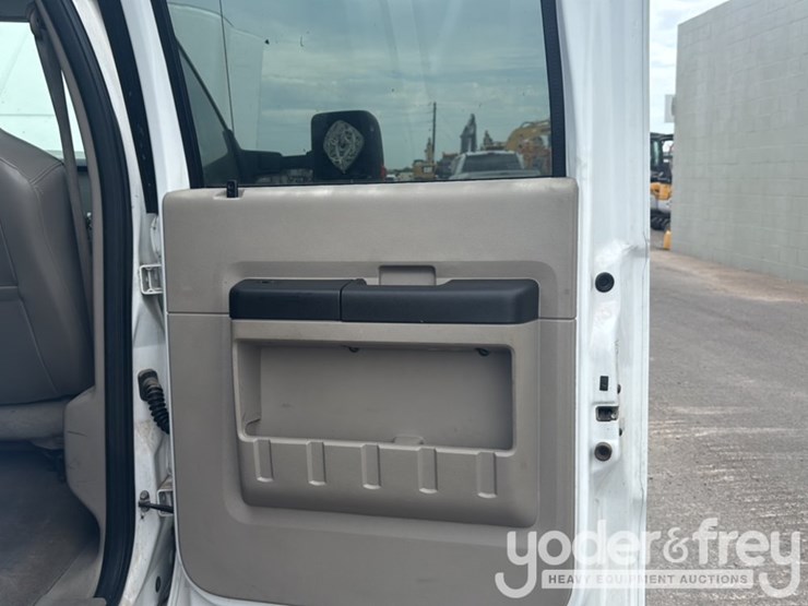 2010-ford-f350-image-28