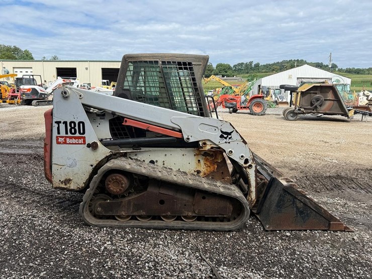2012-bobcat-t180-image-5