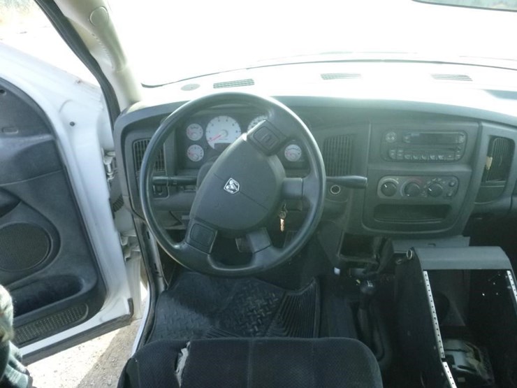 2005-dodge-ram-2500-image-8