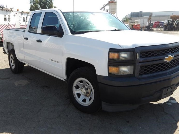 2014-chevrolet-silverado-1500-image-2