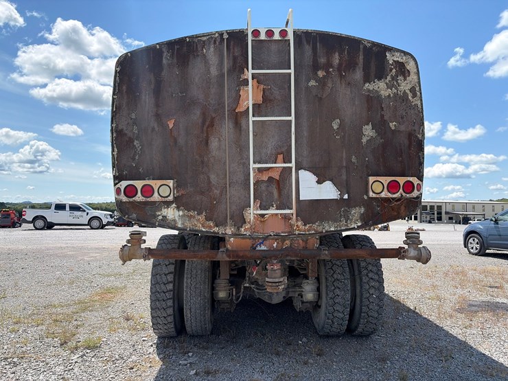 1999-mack-dm690sx-image-15