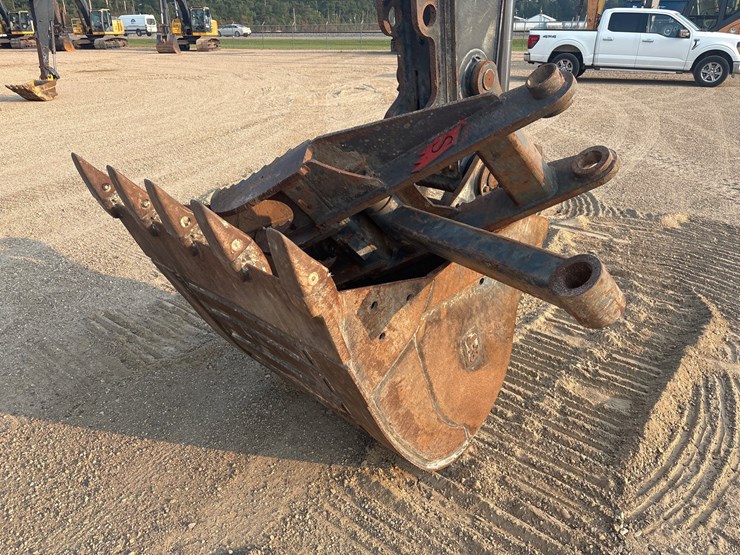 2022-deere-160g-lc-image-6