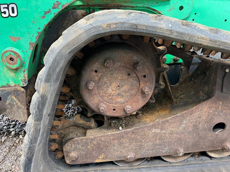 2011-bobcat-t750-image-20