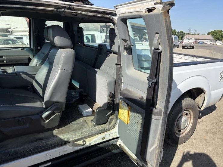 2011-ford-f250-image-13