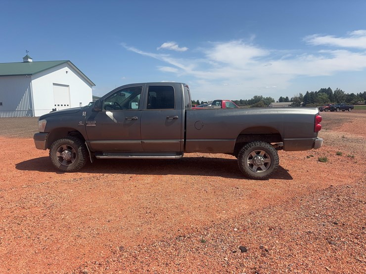 2006-dodge-3500-image-8