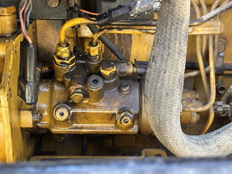 deere-410g-image-56