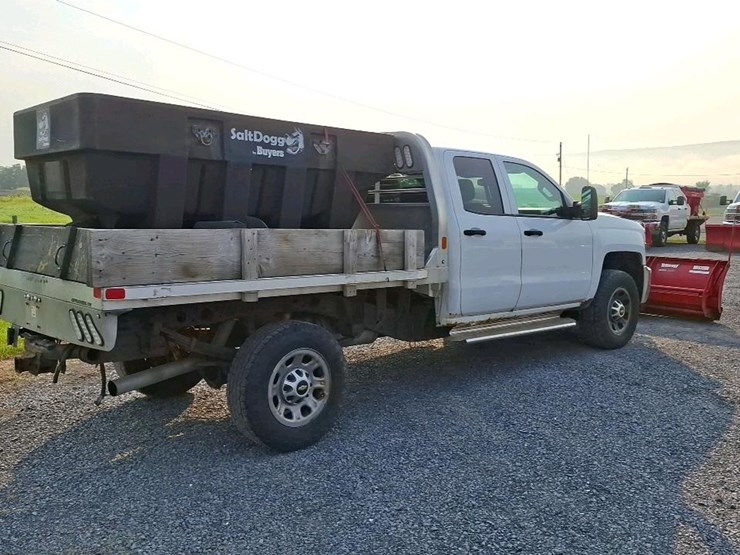 2015-chevrolet-2500-image-3