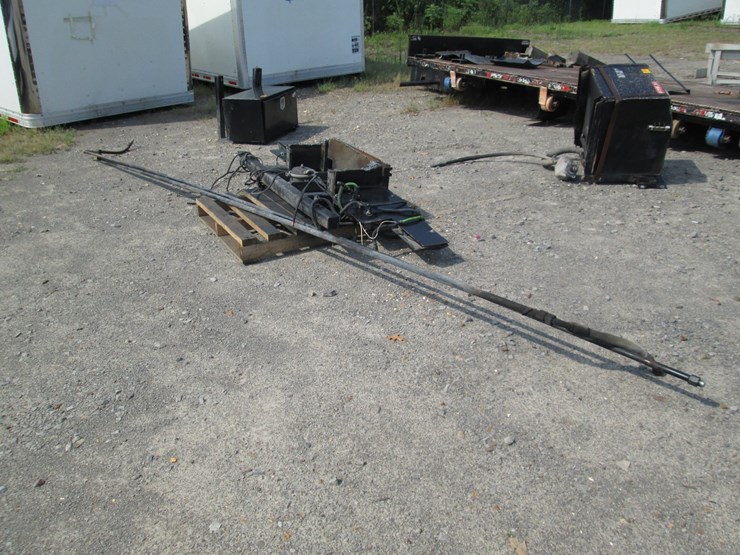 #53812-•-truck-bumper-&-hyd-lines-inv#53812-image-3