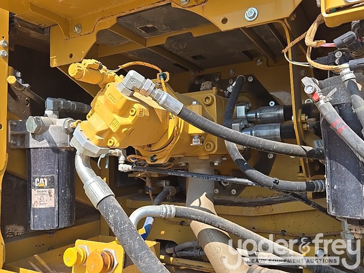 2019-caterpillar-336-image-42