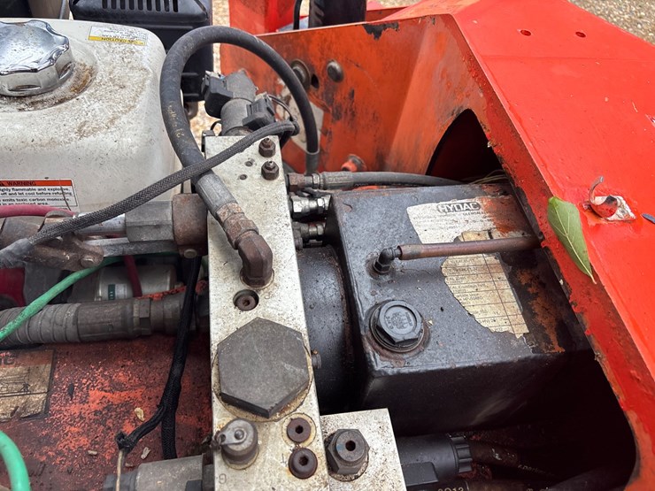 jlg-t350-image-6