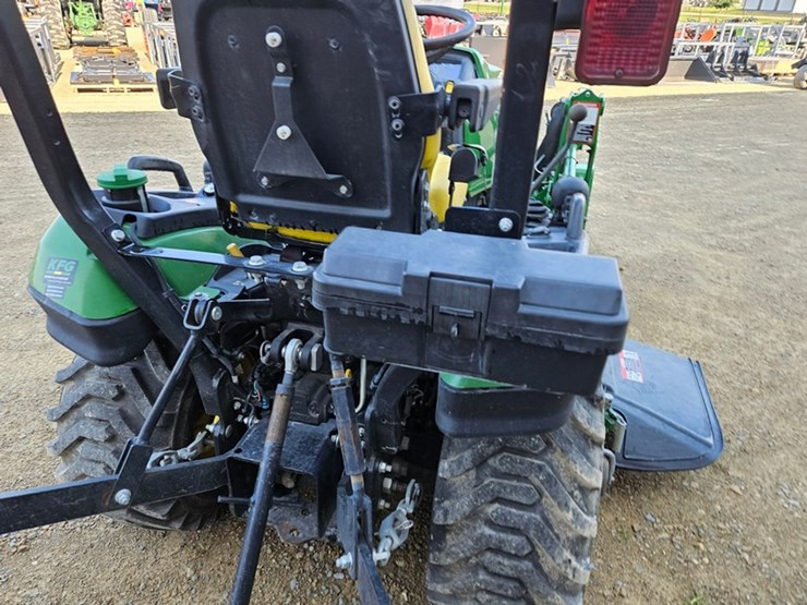 john-deere-1025r-image-23