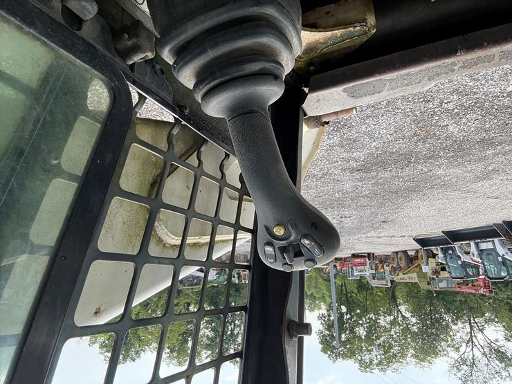 bobcat-t300-image-18