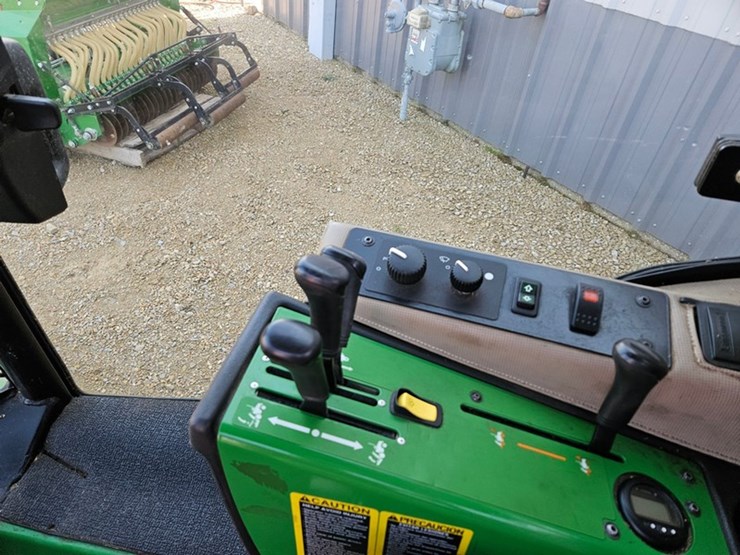 2015-john-deere-1575-image-29