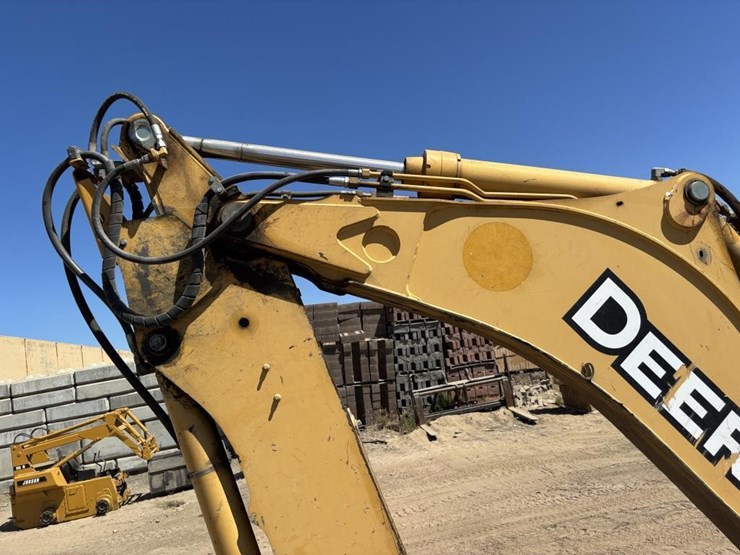 deere-410g-image-22