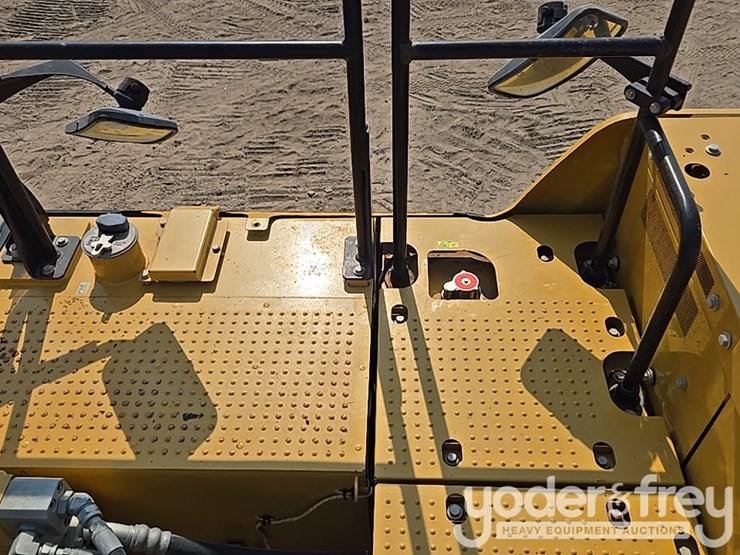 2019-caterpillar-336-image-66