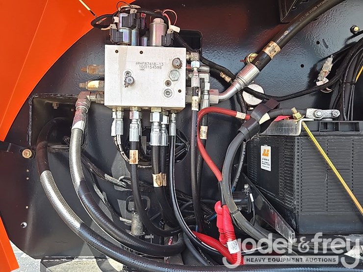2015-jlg-860sj-image-41