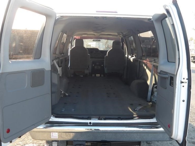 2009-ford-e350-image-13