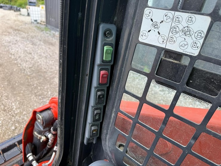 2024-kubota-ssv75-image-20
