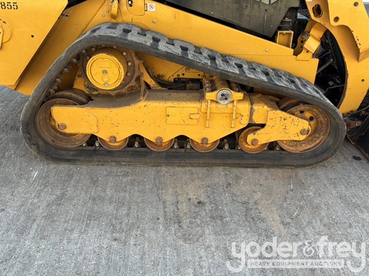 2023-caterpillar-259d3-image-12